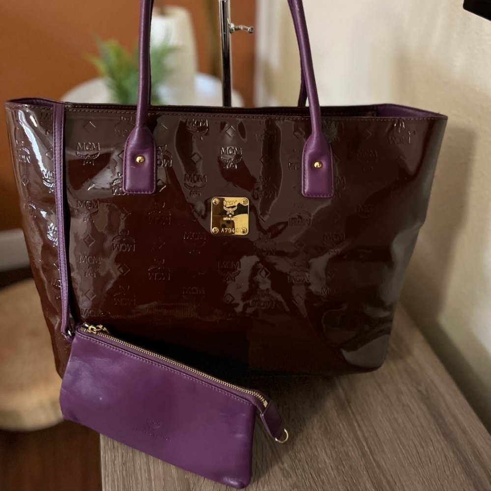 2 piece Like New MCM patent Limited edition ✨Host Pick ✨